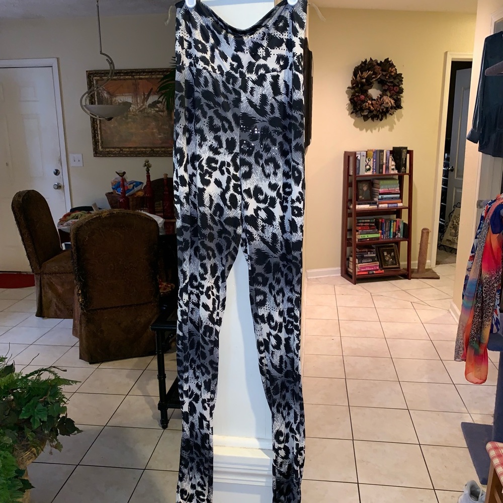 Leopard leggings with some sequins